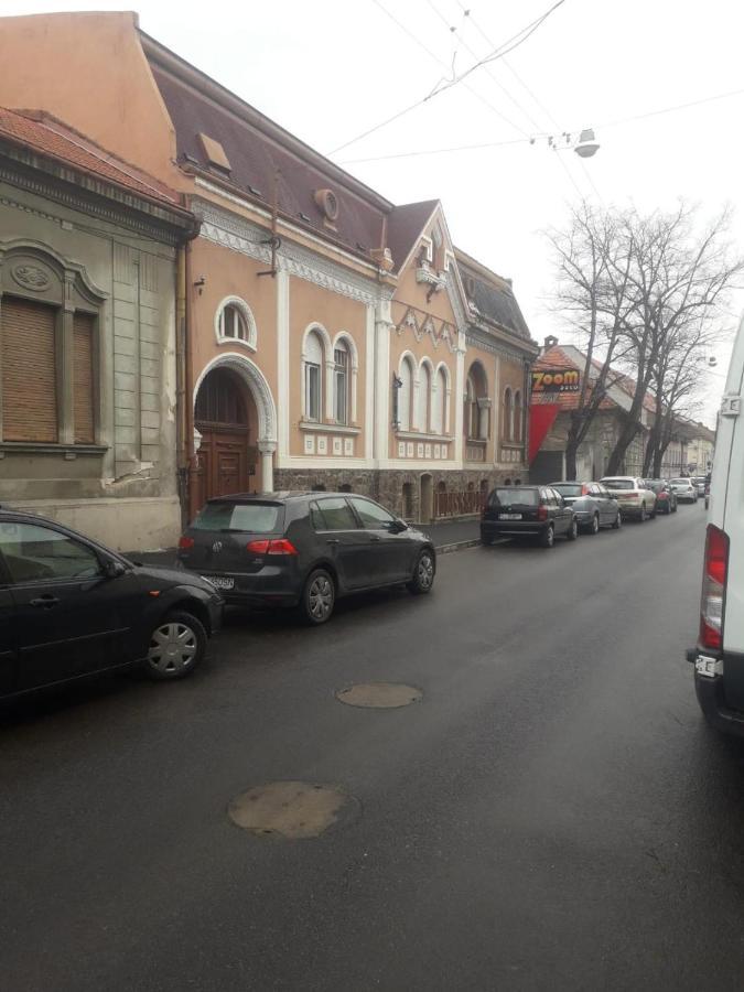 Oradea Central Hostel Eksteriør bilde